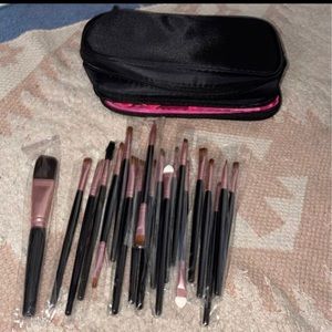 Makeup Bag + Makeup Brushes